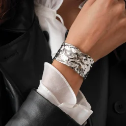 Femme Luzaka Bracelets<Manchette Jupiter martelé acier argenté